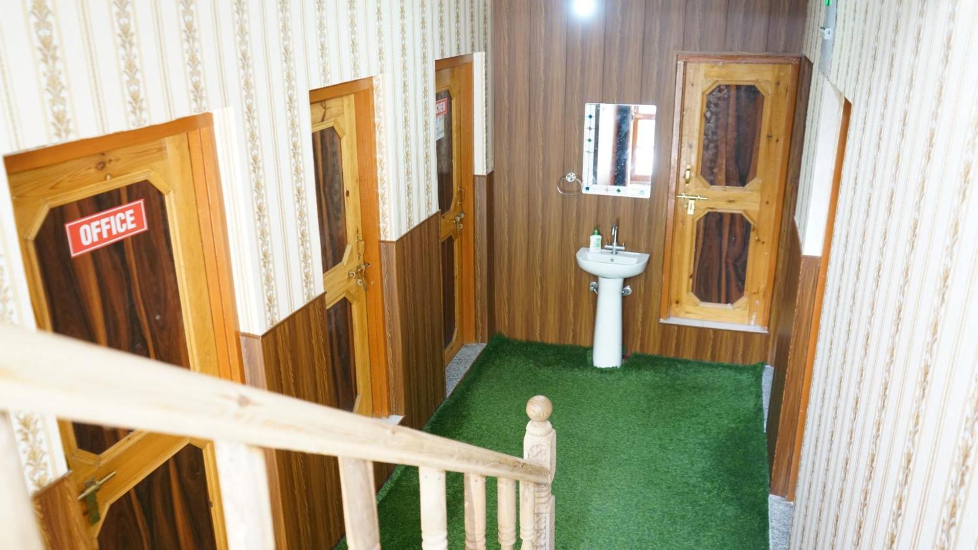 Green Resort Srīnagar Buitenkant foto